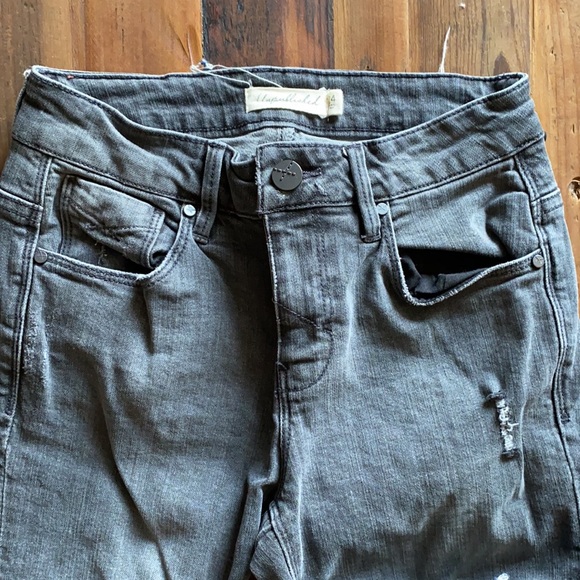 Francesca’s Unpublished Cropped Boot Cut Jeans - Picture 4 of 8